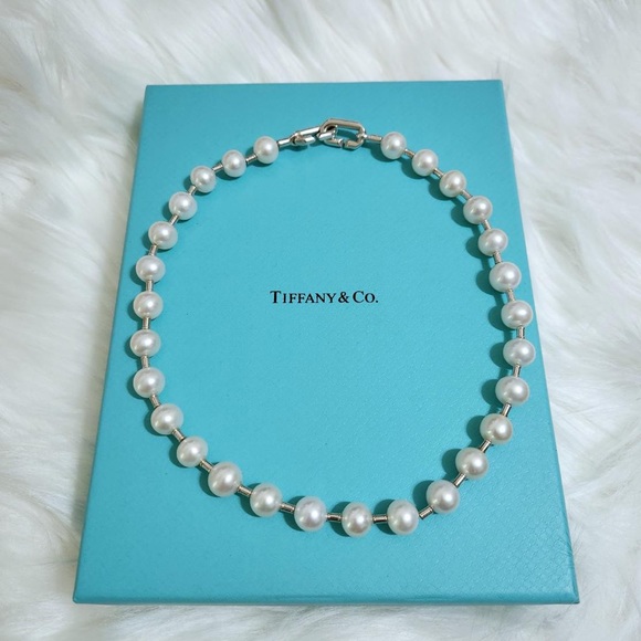 $4,000++ Tiffany & Co. Tiffany HardWear Freshwater Pearl Silver Necklace 16" - Picture 2 of 7